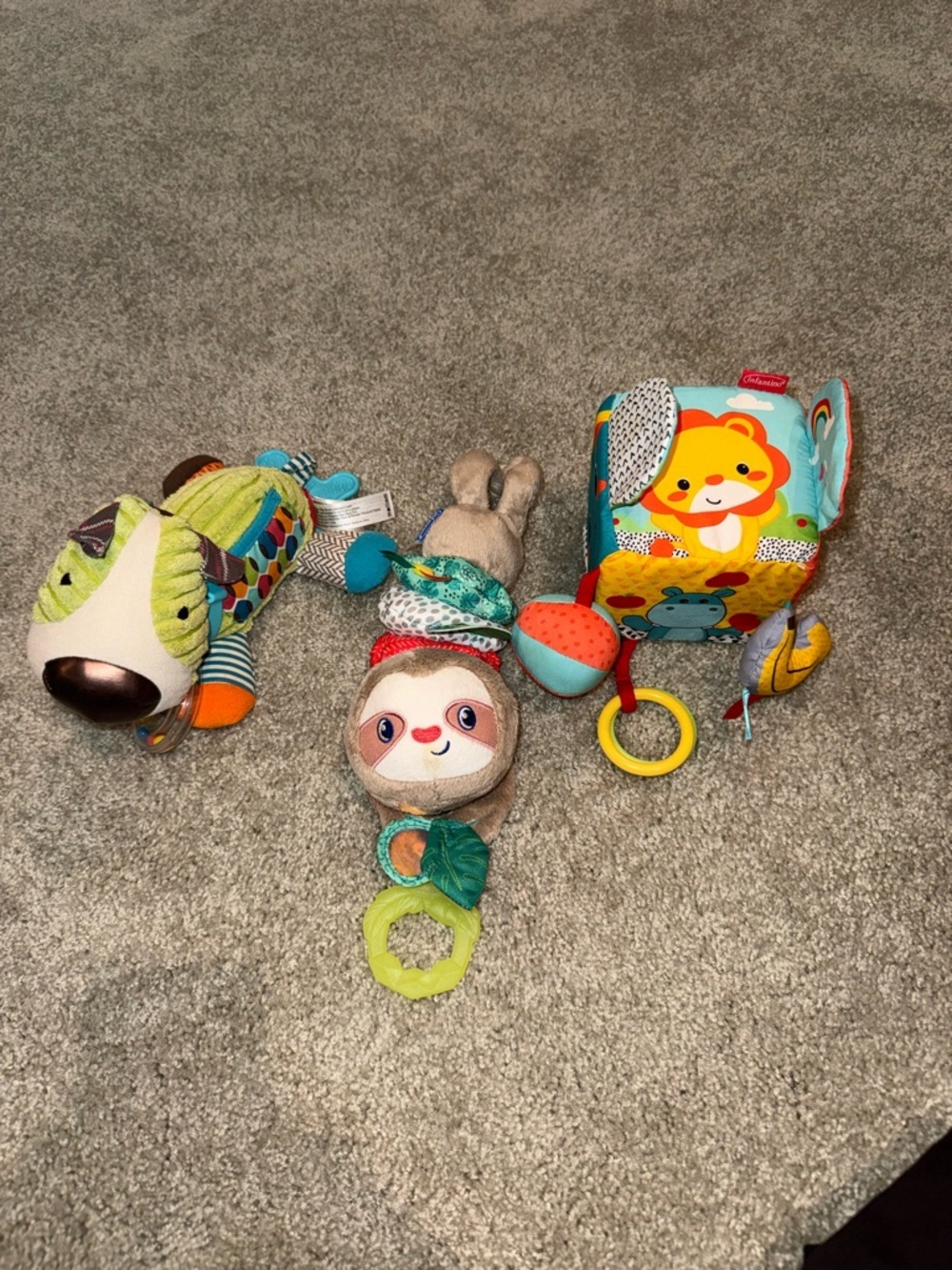 Infantino Colorful Plush Activity Toy Set - Green, Yellow, Blue, Orange, Red